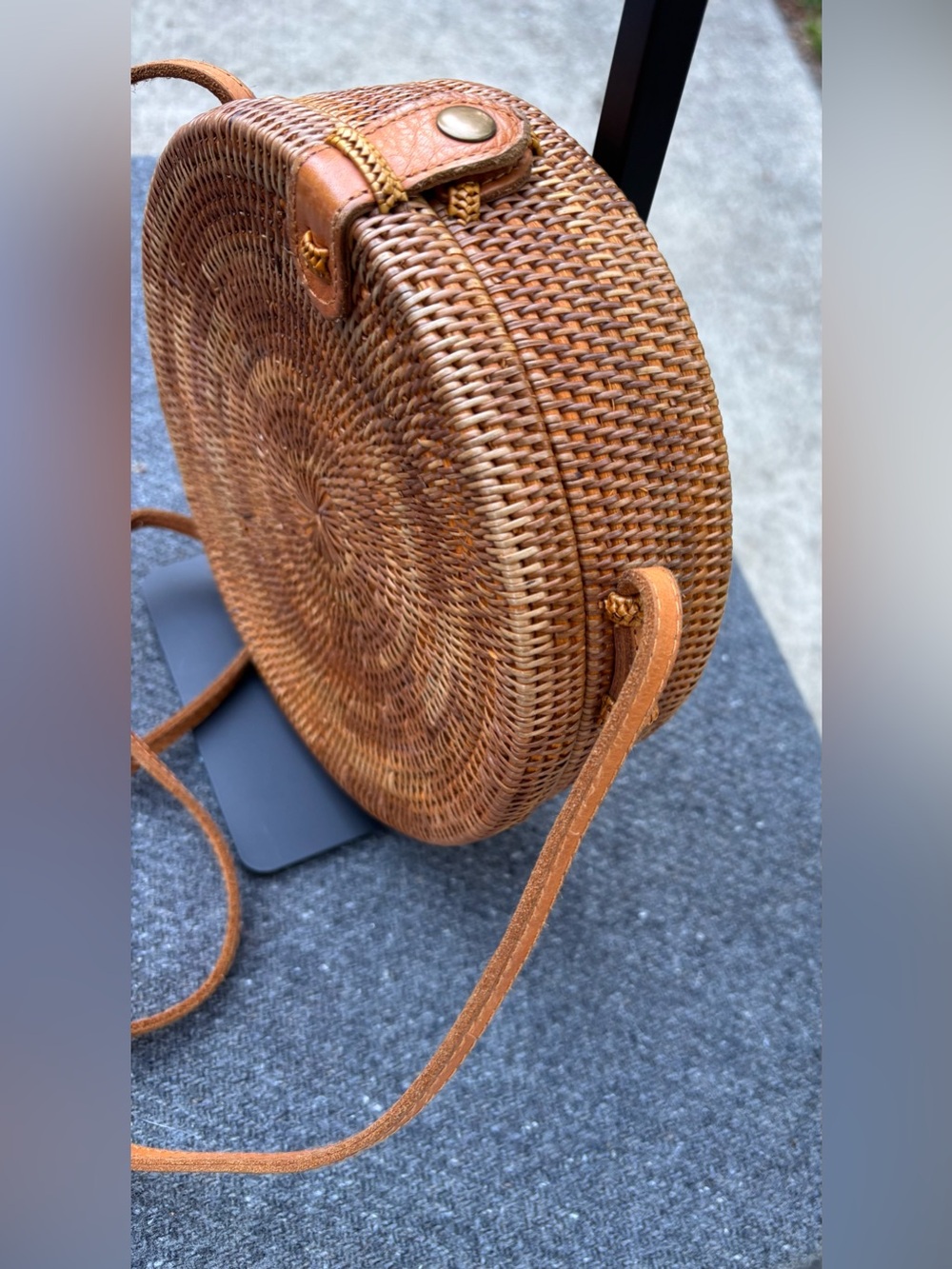Vintage Round Bali Rattan Crossbody Bag Boho Wicker Straw Purse Leather Strap - Picture 3 of 7